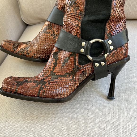 Dolce & Gabbana Genuine Snakeskin Boots Size 37 - Picture 7 of 9